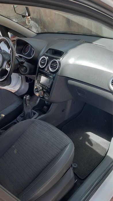 Opel Corsa — fotografia 4