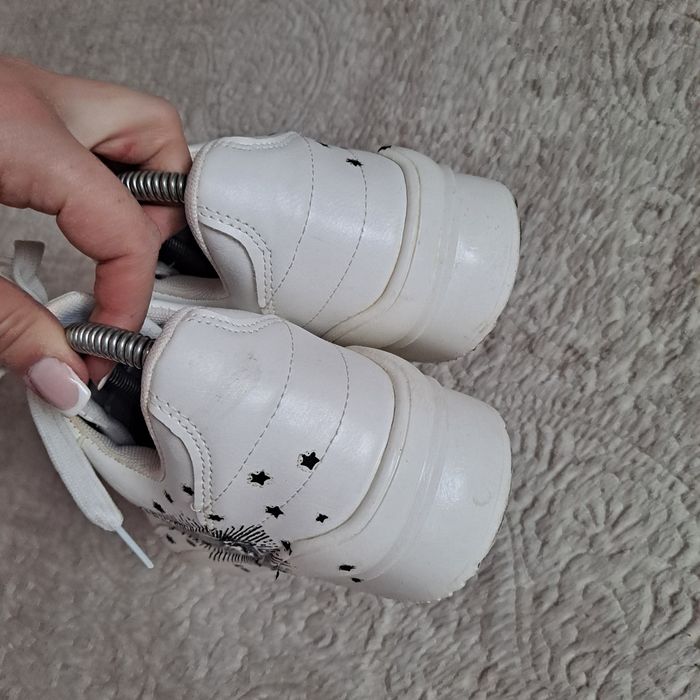 Białe tenisówki damskie Hotsoles London 38
