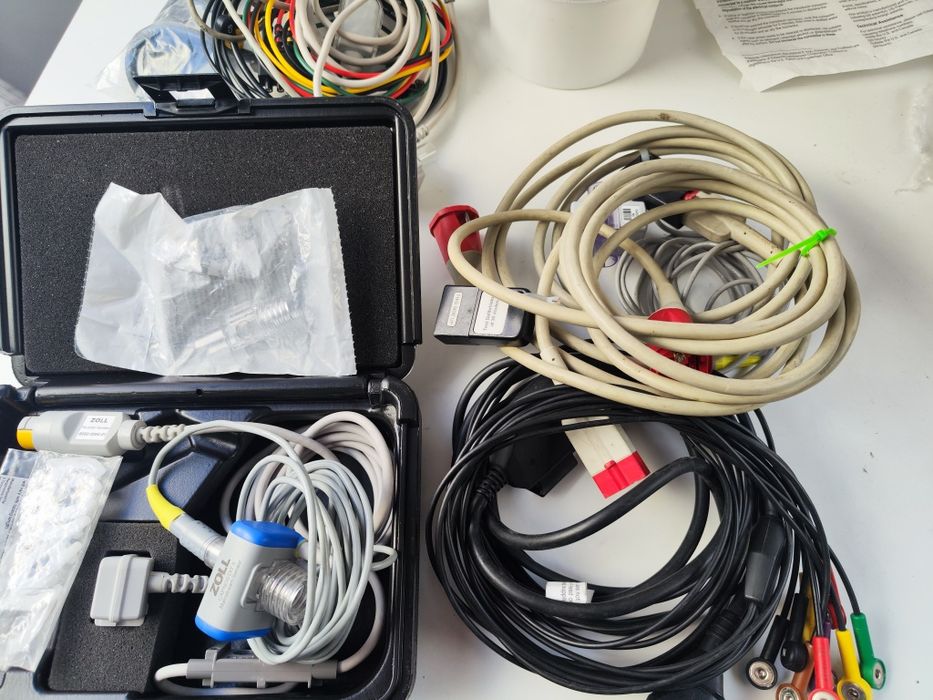 Defibrylator Zoll M,M Series CCT, E Series 12 EKG spo2 CO2 etco2 nibp