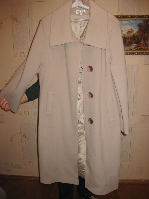 Пальто кашемировое,НОВОЕ, Весна/Осень.50 р.