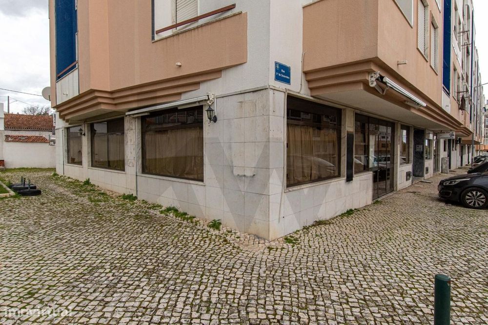 Loja muito espaçosa para Venda | Sobralinho | Espaço Amplo e Versátil