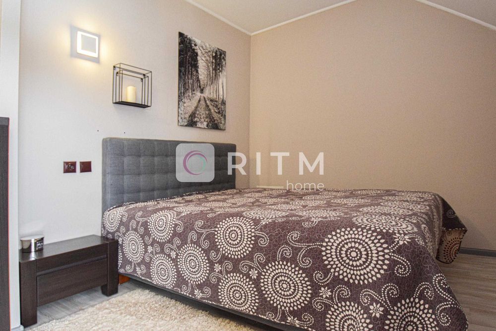 Оренда сучасного будинку, що поєднує затишок та функціональність.