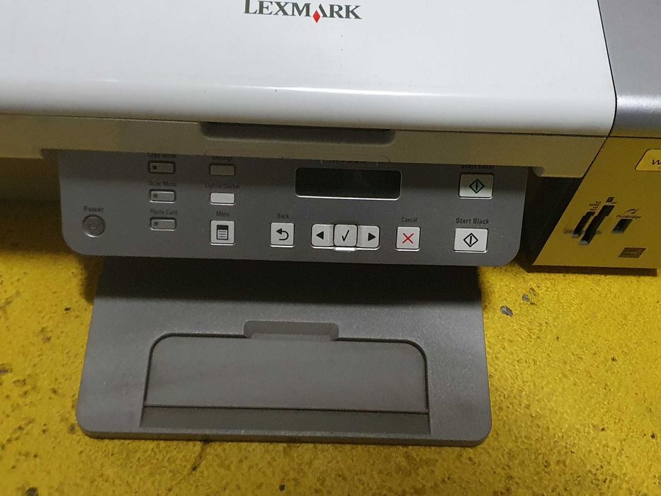 Impressora Lexmark para desocupar