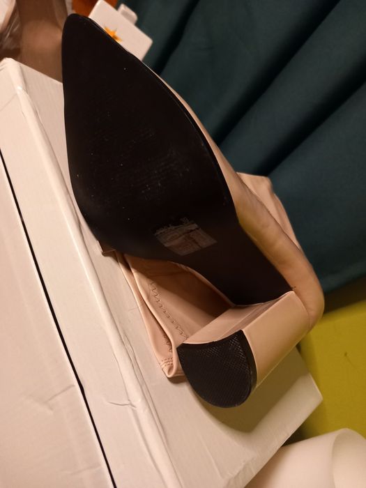 Buty kozaki na obcasie lakierowane nowe rozm 39