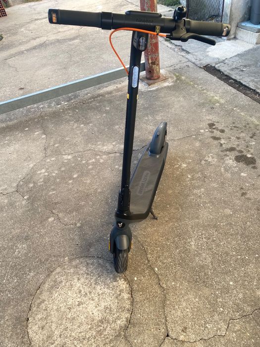 Trotinete Elétrica Segway-Ninebot E2 Pro – Apenas 2 Meses de Uso (Como Nova)