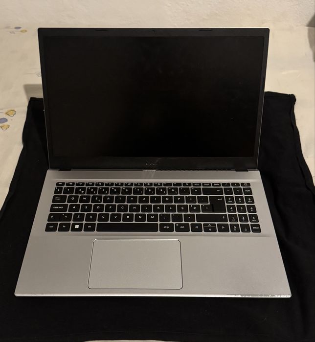Acer Aspire 3 usado