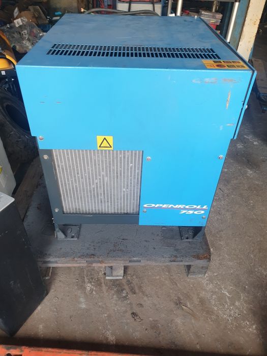 Compressor trifasico