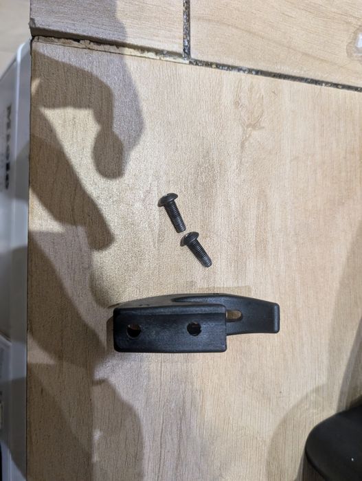 Вішак, гачок для електро самоката