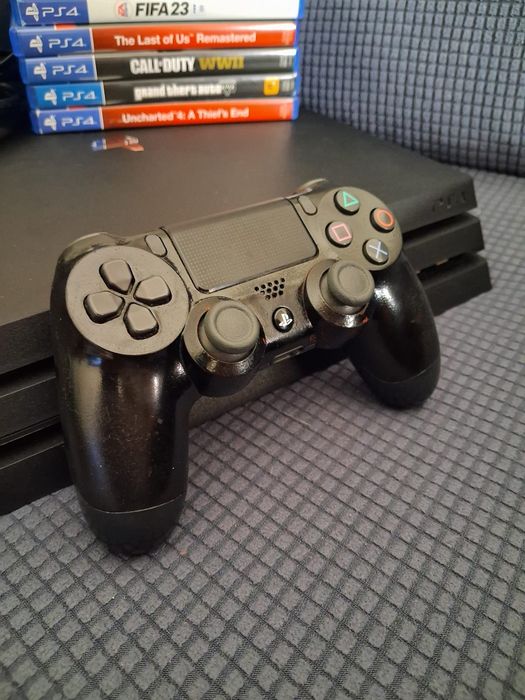 PS4 Pro 1TB + Comando + 6 Jogos – Excelente estado!