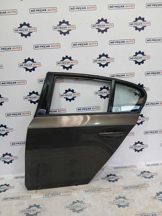 PORTA TRASEIRA ESQUERDA  BMW E87 2.0D 118D 2007-2011 ANO: 2008