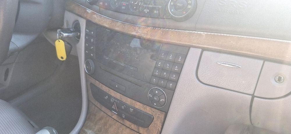 Mercedes-Benz E220 cdi