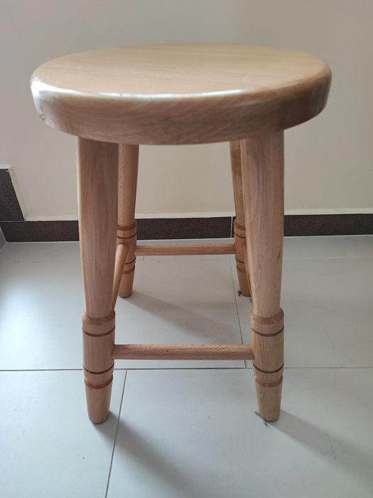 Taboret drewniany. 15 szt.