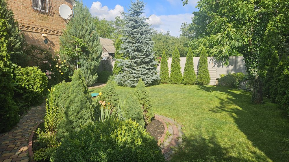 Продам заміський будинок