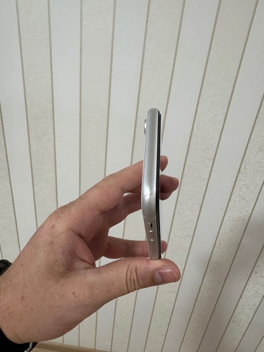 iPhone XR телефон