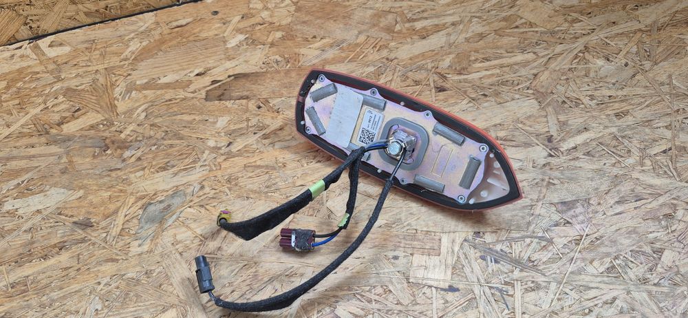 Kamera cofania antena GPS Chevrolet Camaro  2024