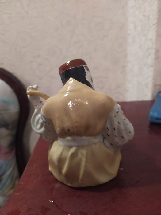 Статуэтка Казашка с дударой