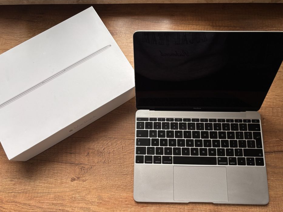 MacBook 12” Retina A1534 (2017) – uszkodzony / na części