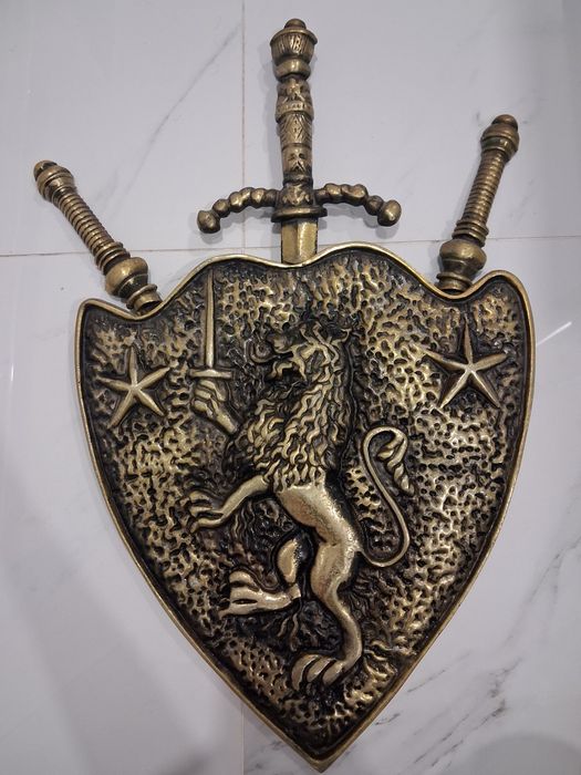 Brasão medieval com leão