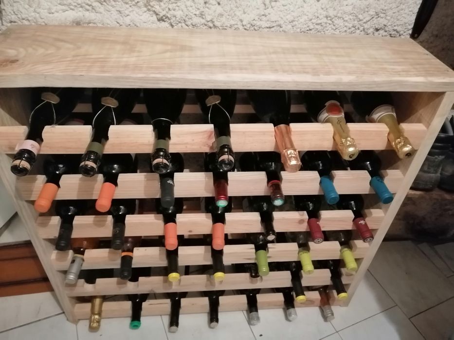 Garrafeiras em madeira por medida, encomende a sua!