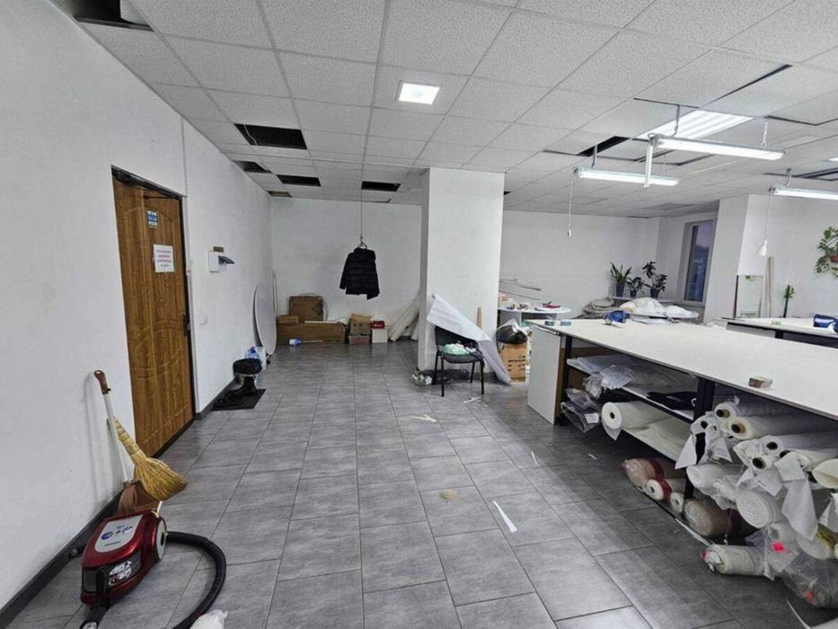 Продаж приміщення Зарічанська 3/1