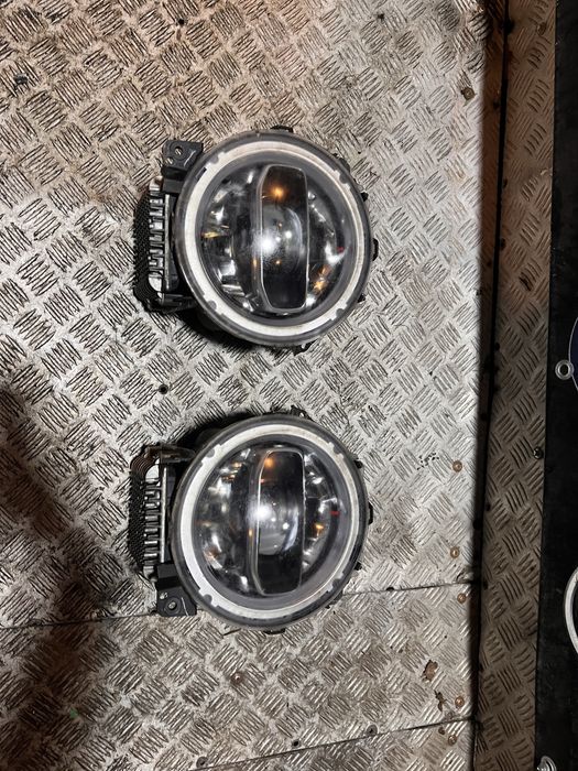 Jeep wrangler jl lampy przod komplet ladne