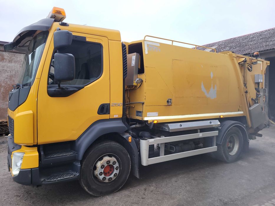 Śmieciarka Volvo fl 250
