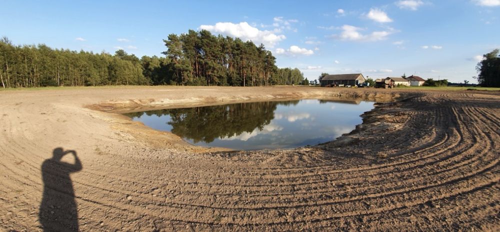 Kopanie stawów i rowów melioracyjnych - koparka gąsienicowa