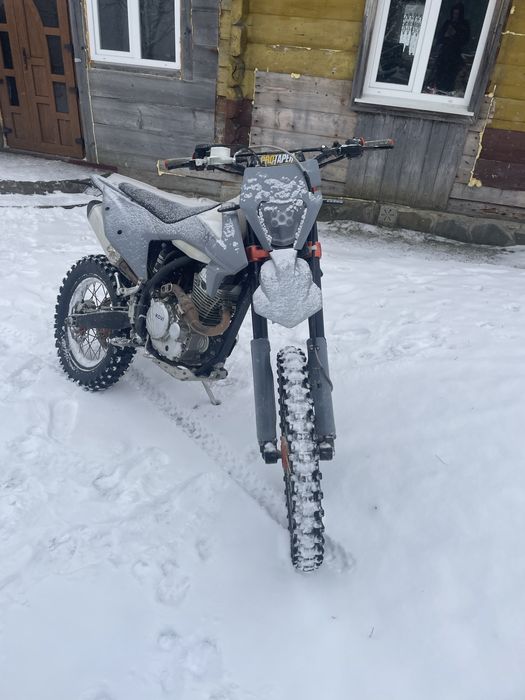 Продам кові адванц 250 рік 2025