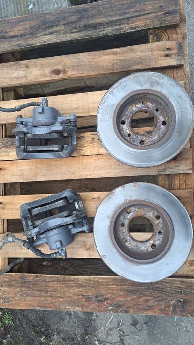 Комплект тормозів супорт диск ніссан прімера альмера nissan primera