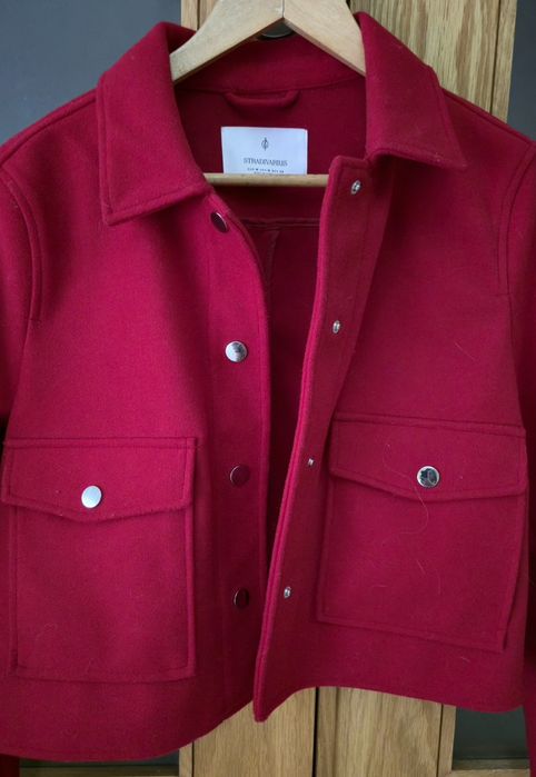 Casquinha curta pela cintura Stradivarius tamanho. M  vermelha