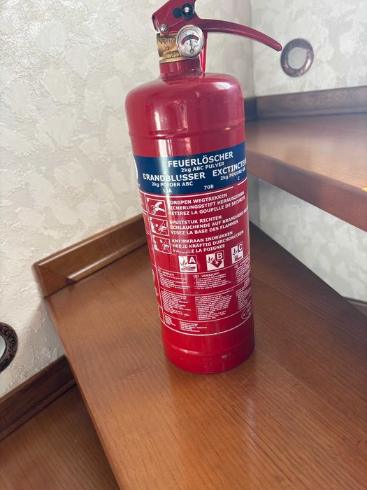 Вогнегасник автомобільний  2кг