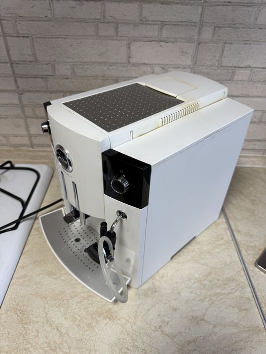 Кавомашина Jura impressa C5