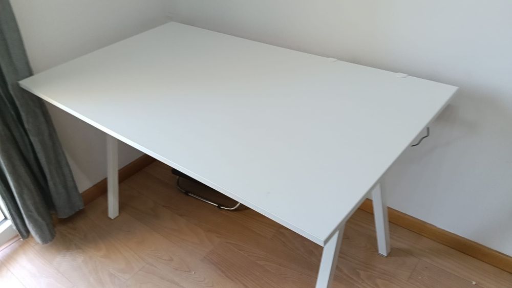 Secretária Ikea em perfeito 140x80