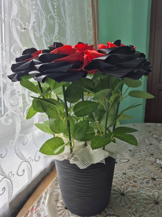 Композиції з атласної стрічки