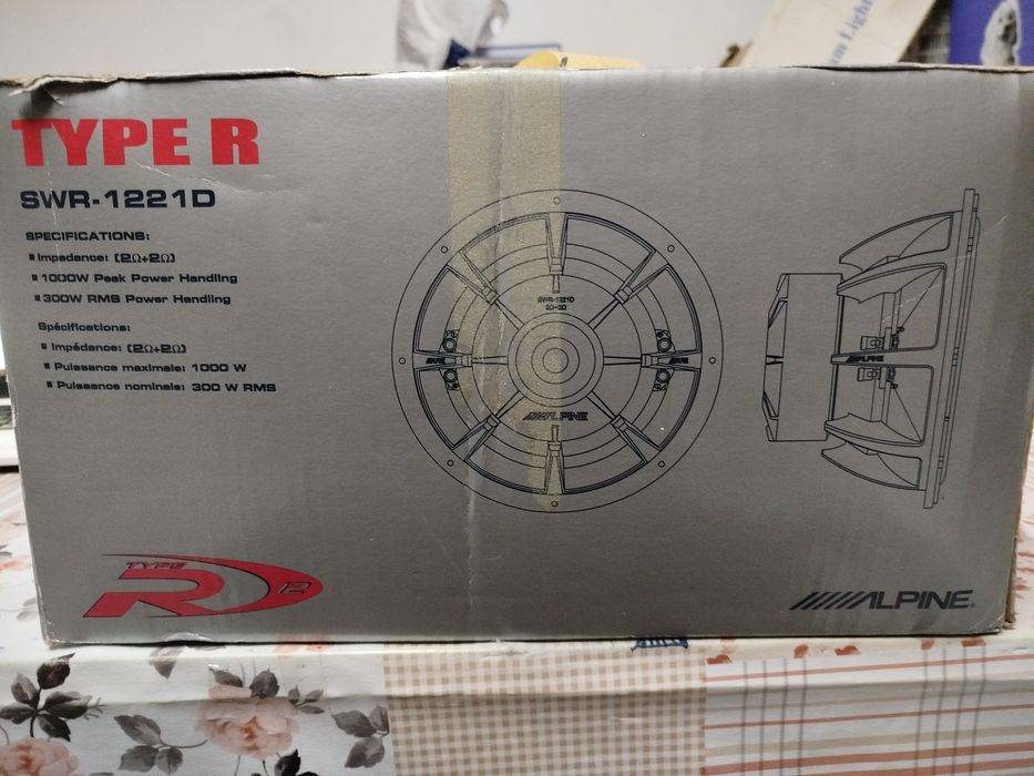 Vendo Alpine Type R Subwoofer 1000w