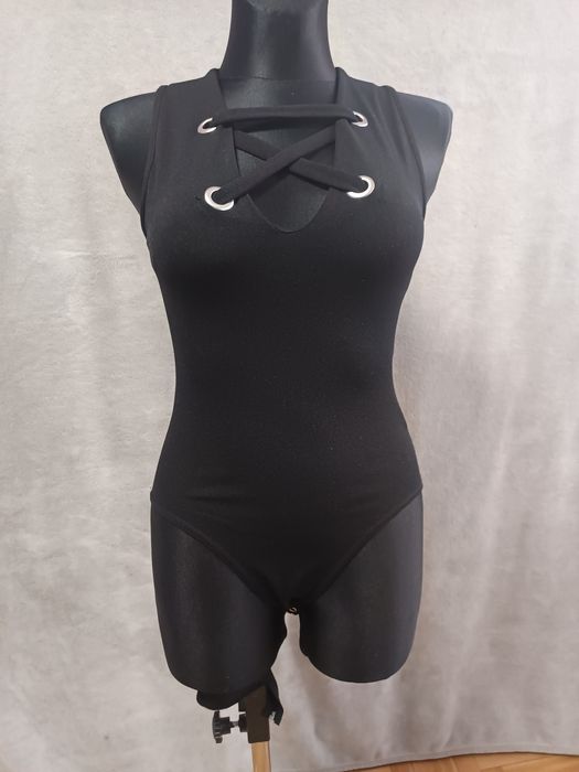 Czarne  body na grube ramiączka atmoshere 34