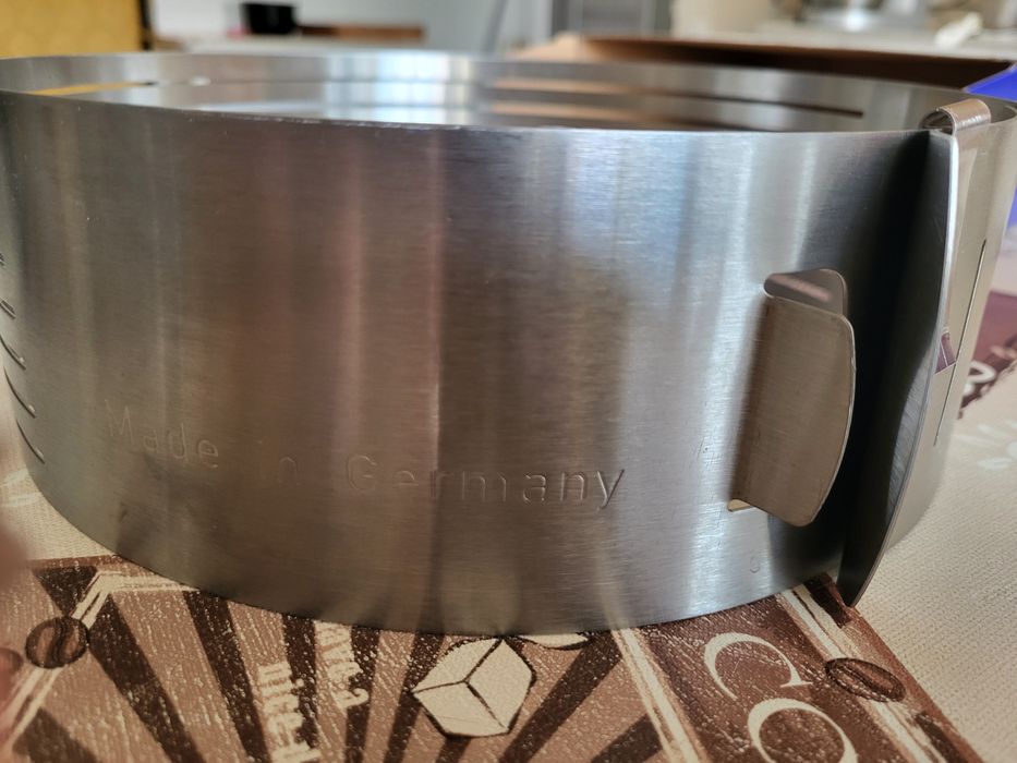 Форма для нарізки  бісквіта на коржі 26 і 28 см