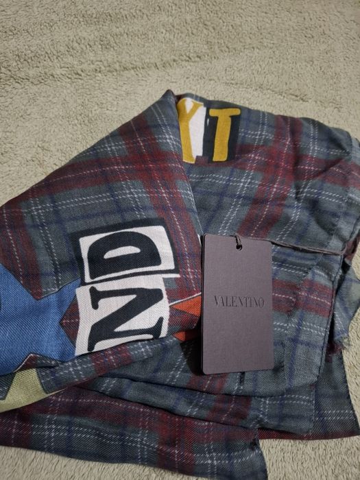 Cachecol Valentino - design exclusivo