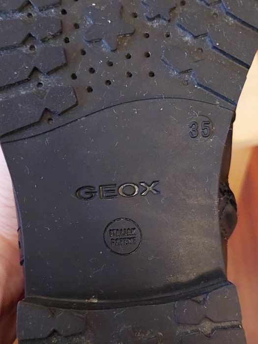 Botas Geox pretas 35 em pele genuína