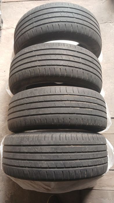 Резина kumho 225/55 r17 лето