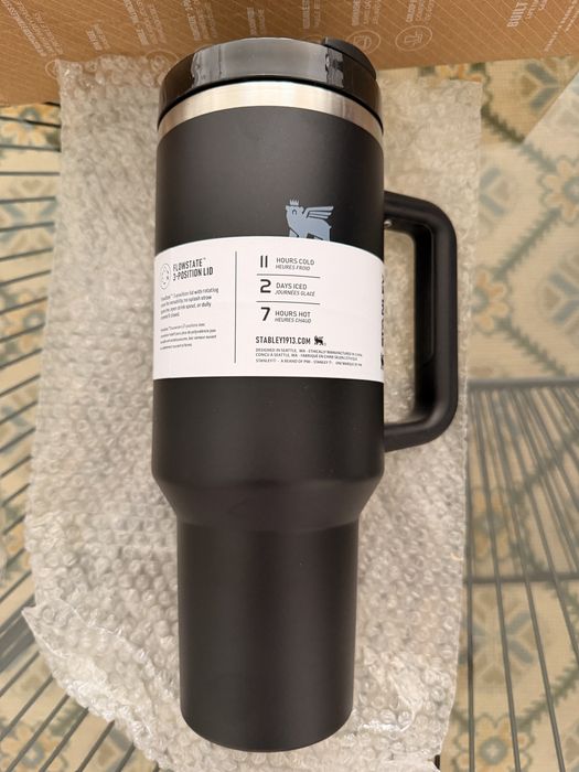 Stanley Quencher Tumbler 1.18L Preto - Original e Novo