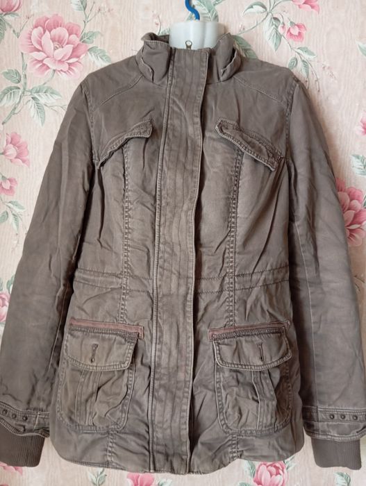 Продам куртки жіночі 44-46 р.