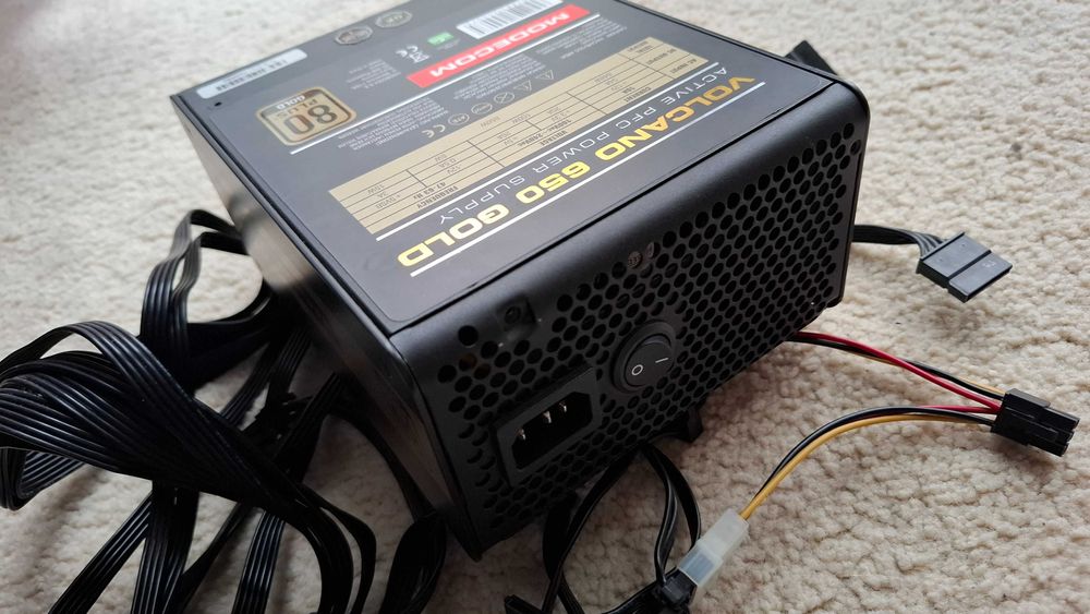 Zasilacz modularny Modecom Volcano 650W GOLD nowy 499zł