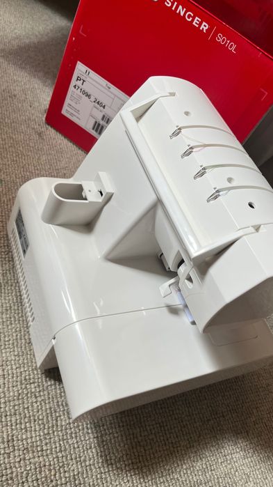 Máquina singer nova nunca usada