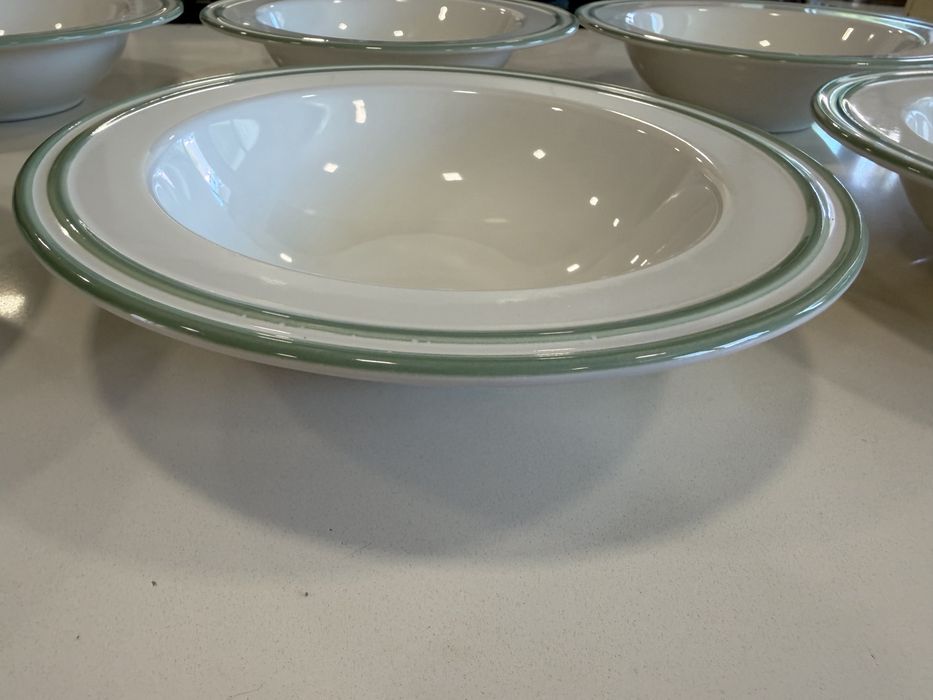 Conjunto 8 Pratos Fundos / Taças IKEA — Como Novos (Linha Verde)