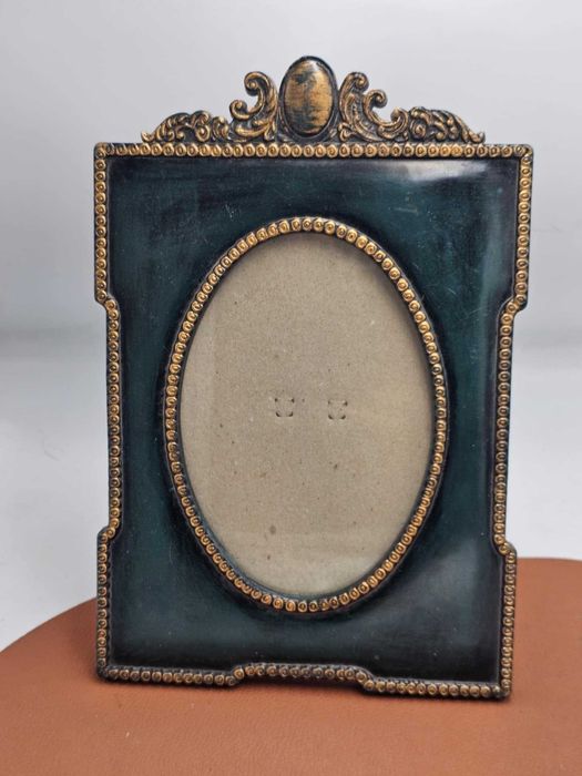 Ramka z lat 80-90,za szybką na zdjęcie,stojąca