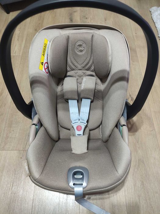 Fotelik Cloud T
Cybex Cloud T i-size Plus Cozy Beige oraz baza cybex