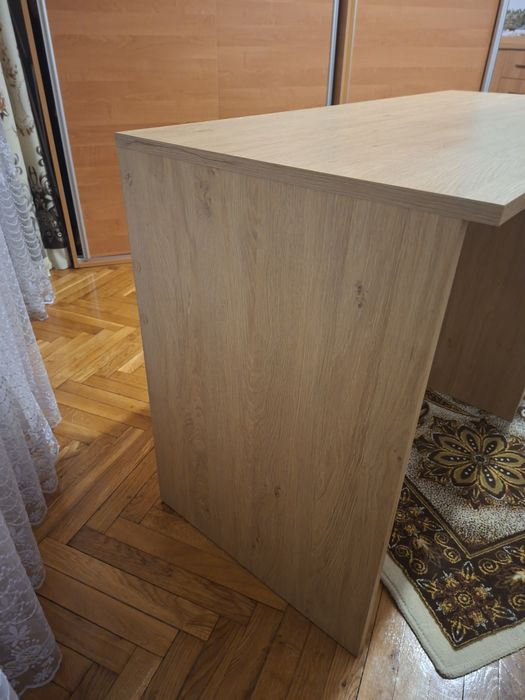 Biurko na sprzedaż