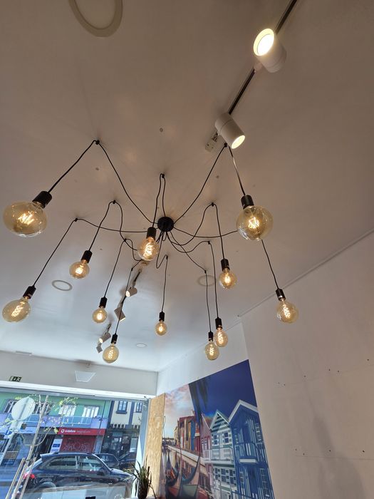 Lustre Moderno com Lâmpadas Vintage