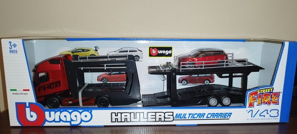 Bburago Street Fire Laweta Volvo FH16 Globetlotter 750XXL, skala 1:43.